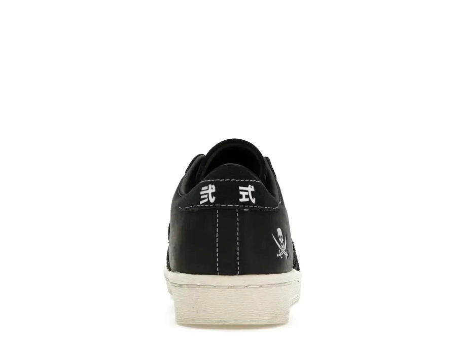 Фото № 4 с приближением к товару «‎adidas Superstar»