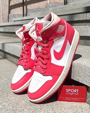 Air Jordan 1 Mid "Strawberries & Cream" - 1