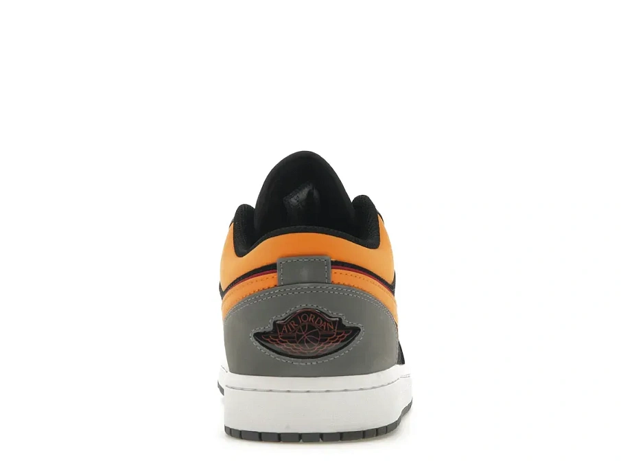 Фото № 4 с приближением к товару «‎Jordan 1 Low SE Light Graphite Vivid Orange»