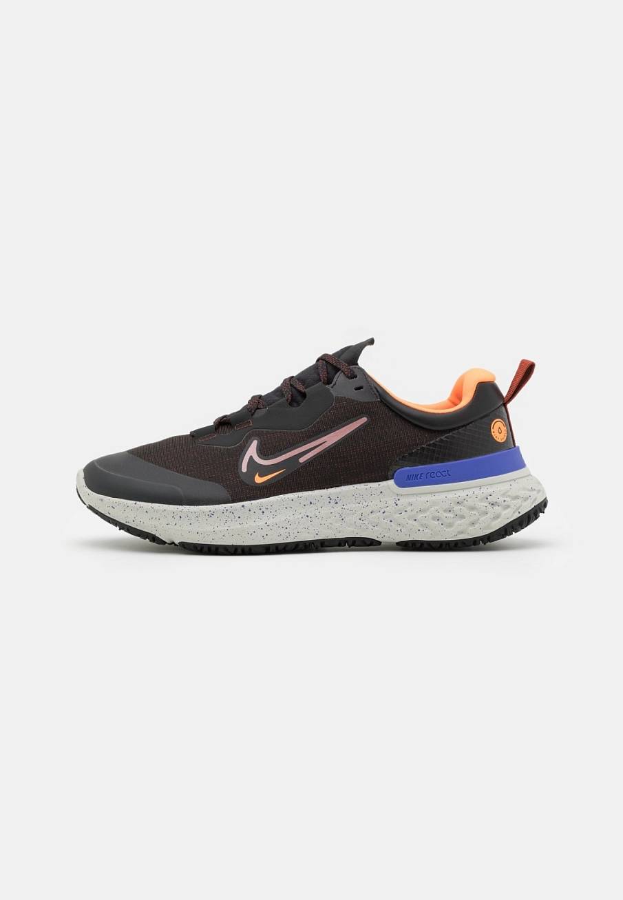 Фото № 1 с приближением к товару «‎Nike React Miler 2 Shield»