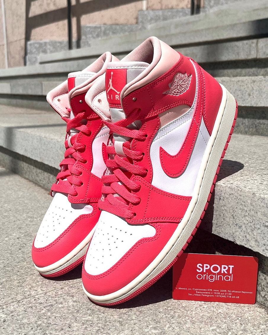 Фото № 1 с приближением к товару «‎Air Jordan 1 Mid "Strawberries & Cream"»