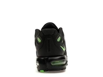 Nike Air Max Plus Drift - 4