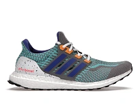 Фото № 1 с приближением к товару «‎adidas Ultra Boost 5.0 DNA Grey Sonic Ink»