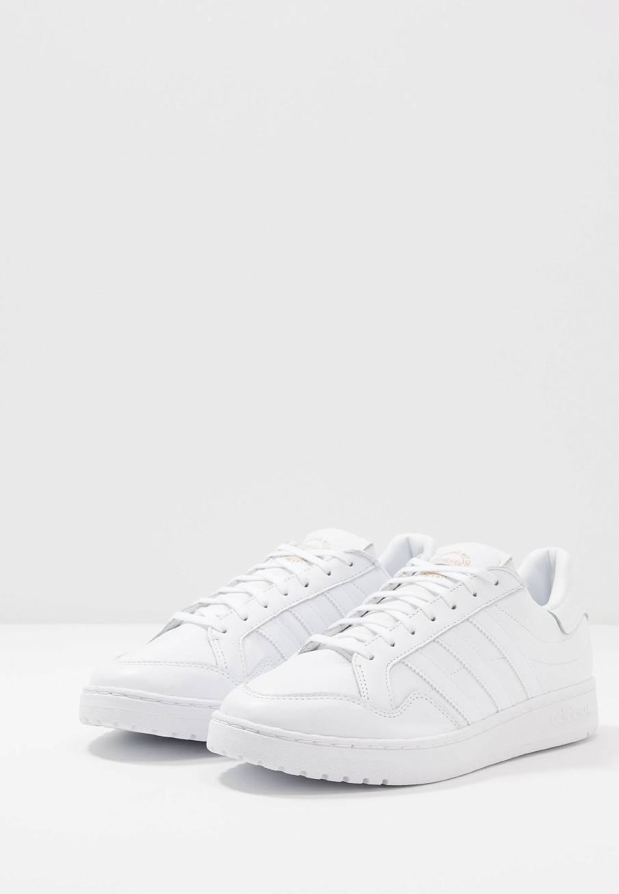 Фото № 4 с приближением к товару «‎Adidas Team Court »