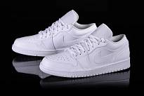 Фото № 2 с приближением к товару «‎Nike Air Jordan 1 Retro Triple »