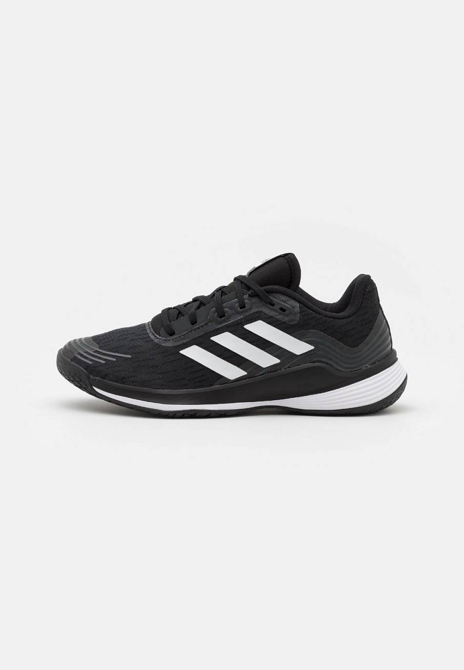 Фото № 1 с приближением к товару «‎Adidas Novaflight»