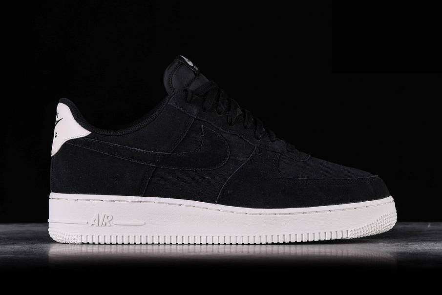 Фото № 2 с приближением к товару «‎Nike Air Force 1 ’07 »