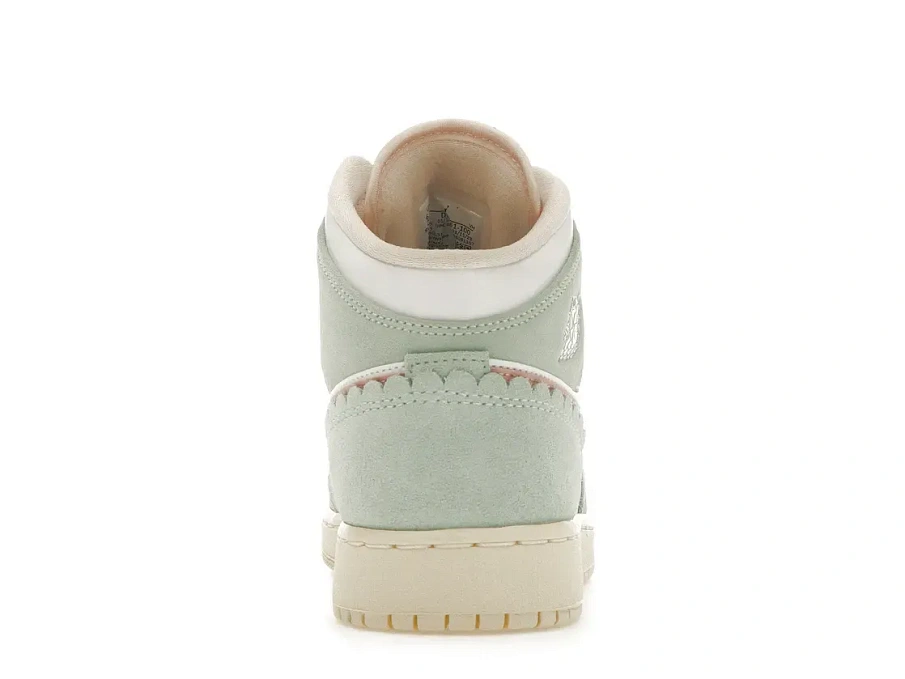 Фото № 4 с приближением к товару «‎Jordan 1 Mid SE Pink Oxford »