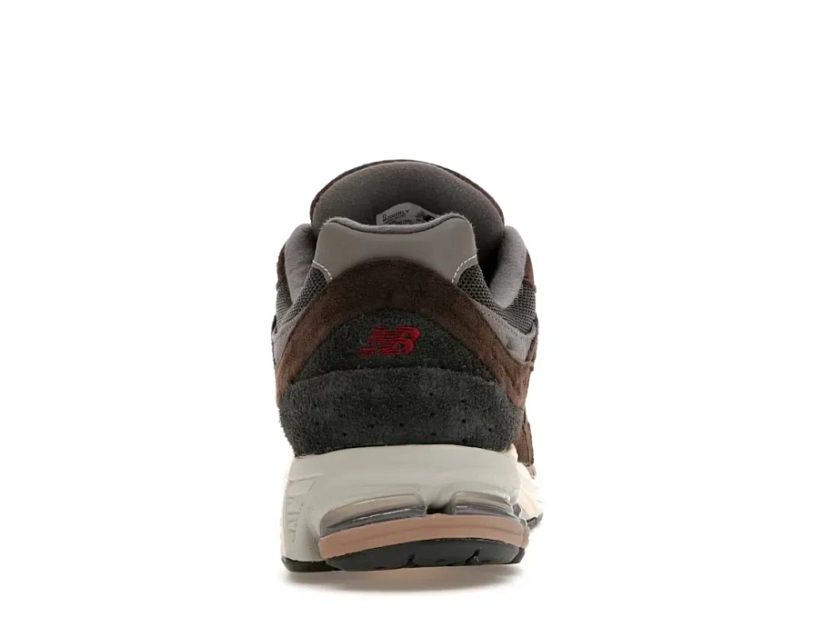 Фото № 4 с приближением к товару «‎New Balance 2002R»