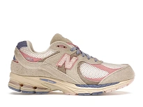 Фото № 1 с приближением к товару «‎New Balance 2002R»