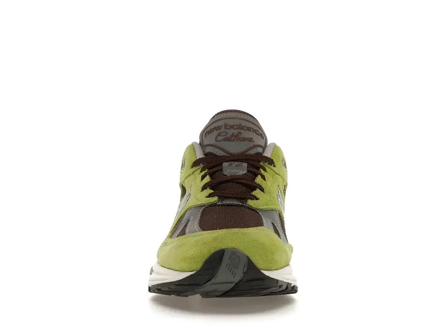 Фото № 2 с приближением к товару «‎New Balance 991v2»