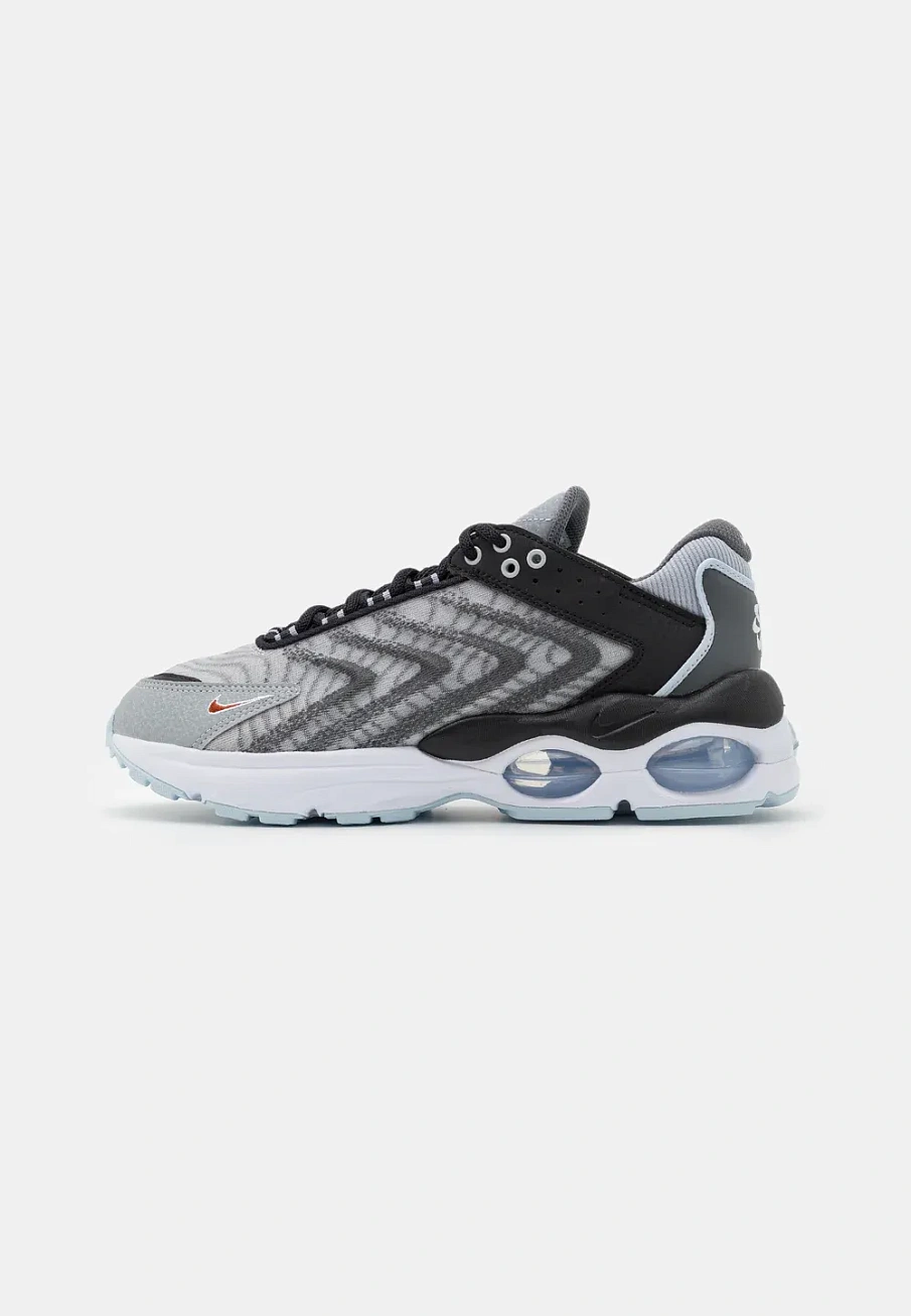 Фото № 1 с приближением к товару «‎AIR MAX»