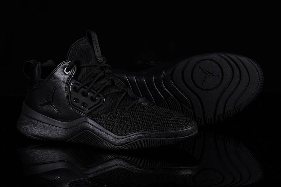 Фото № 3 с приближением к товару «‎Nike Air Jordan Dna Triple »