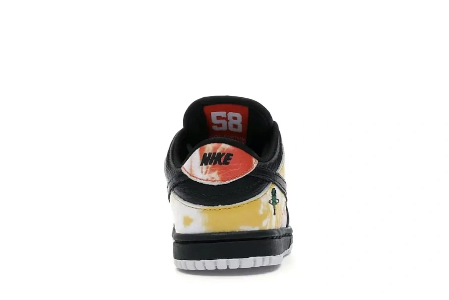Фото № 4 с приближением к товару «‎Nike SB Dunk Low»