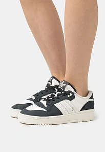 Фото № 1 с приближением к товару «‎Кроссовки Adidas ad111a2fa-c11-n»