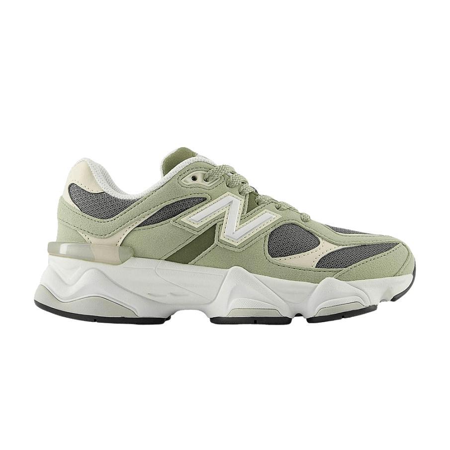 Фото № 1 с приближением к товару «‎New Balance 9060 Big Kid Garter Snake White»