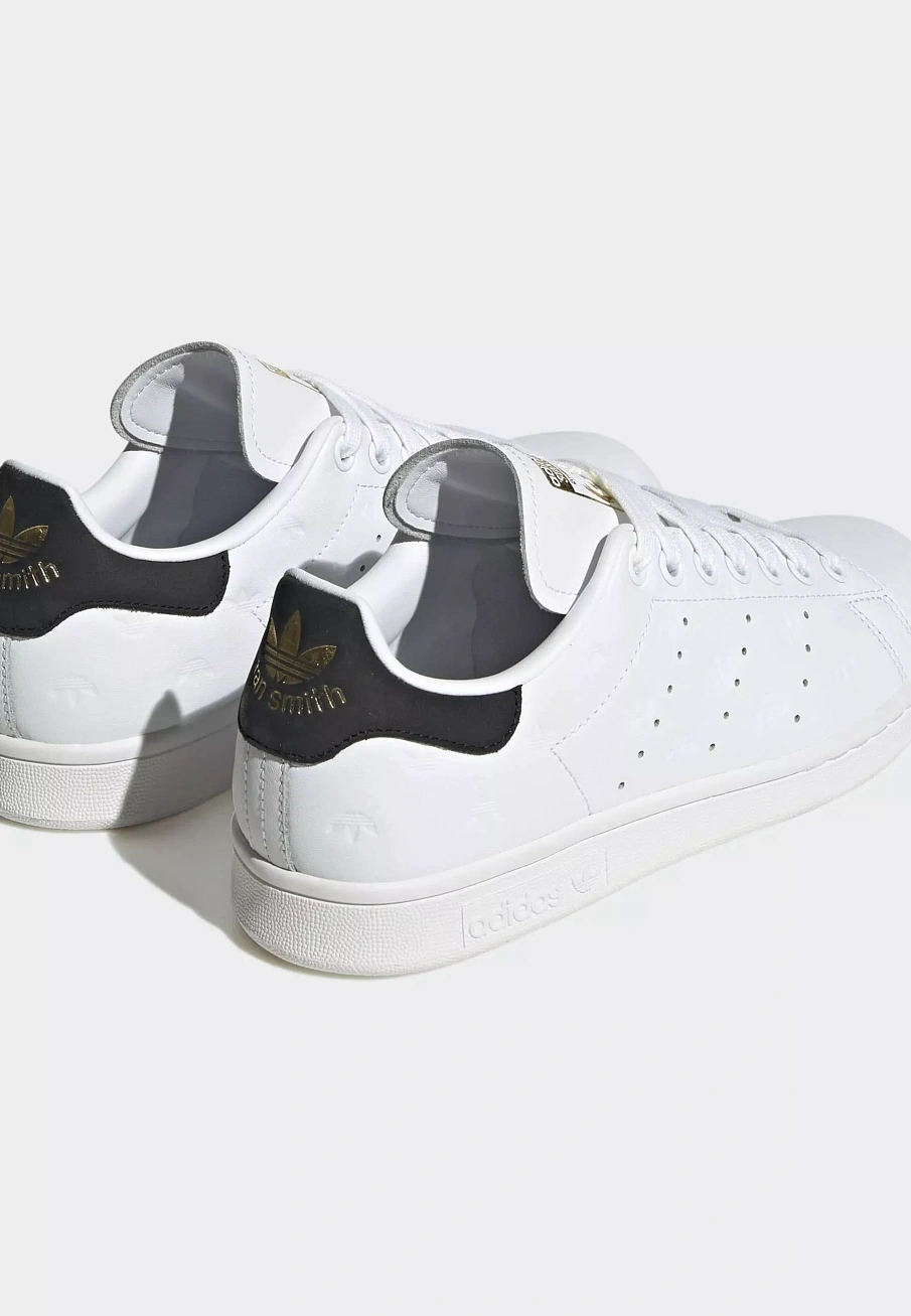 Фото № 2 с приближением к товару «‎STAN SMITH»