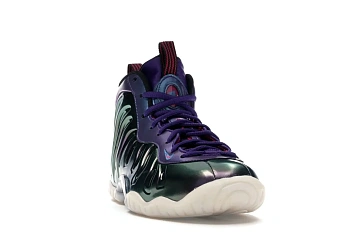 Nike Air Foamposite One Iridescent Purple  - 4