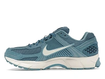 Фото № 3 с приближением к товару «‎Nike Zoom Vomero 5»