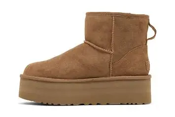 UGG Women's Classic Mini Platform Boot Chestnut - 4