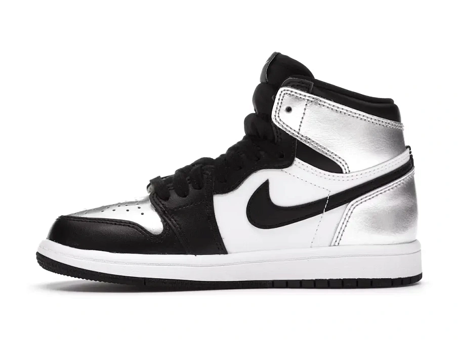 Фото № 3 с приближением к товару «‎Jordan 1 Retro High»