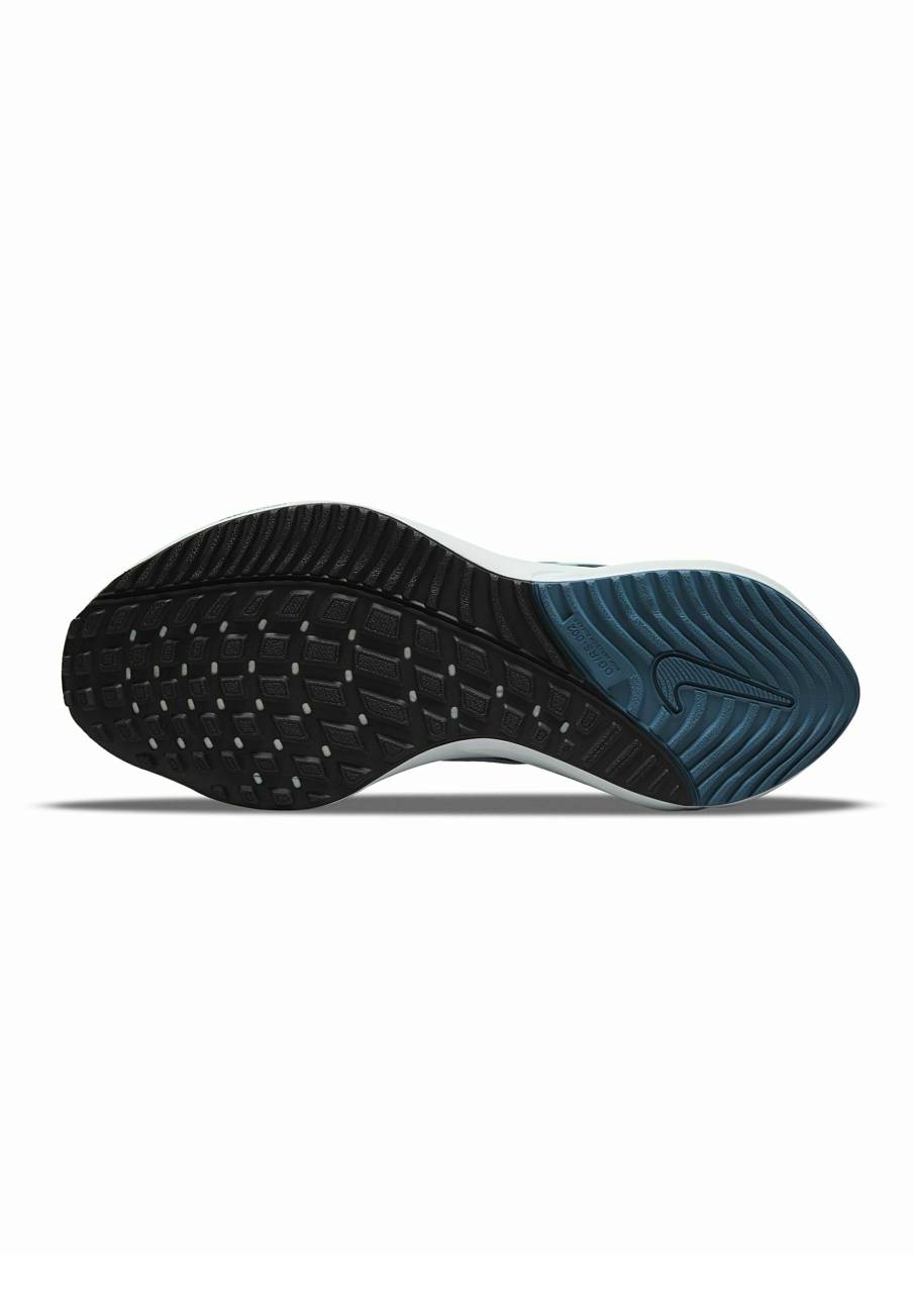 Фото № 5 с приближением к товару «‎Nike Air Zoom Vomero»