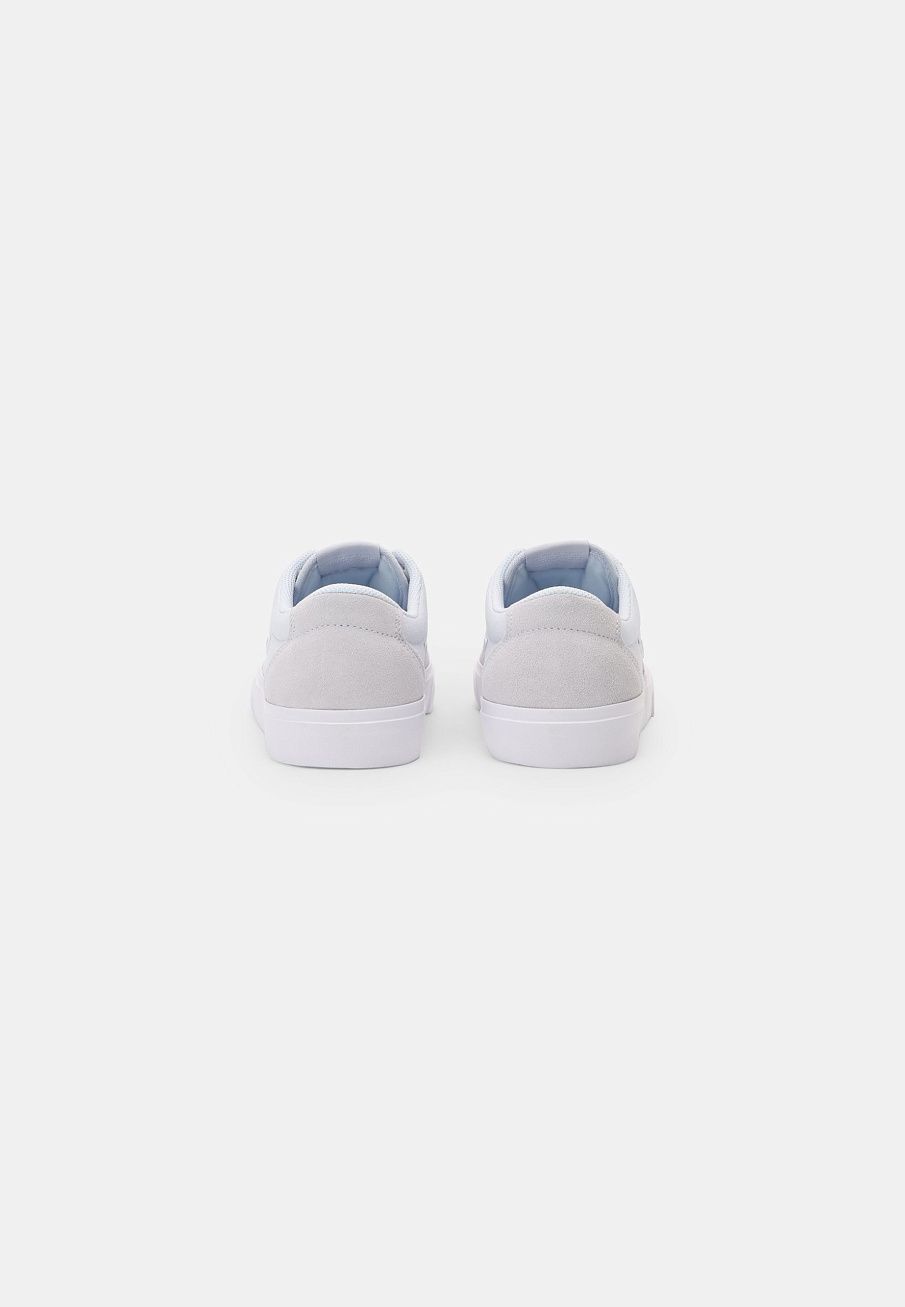 Фото № 3 с приближением к товару «‎Nike Chron »