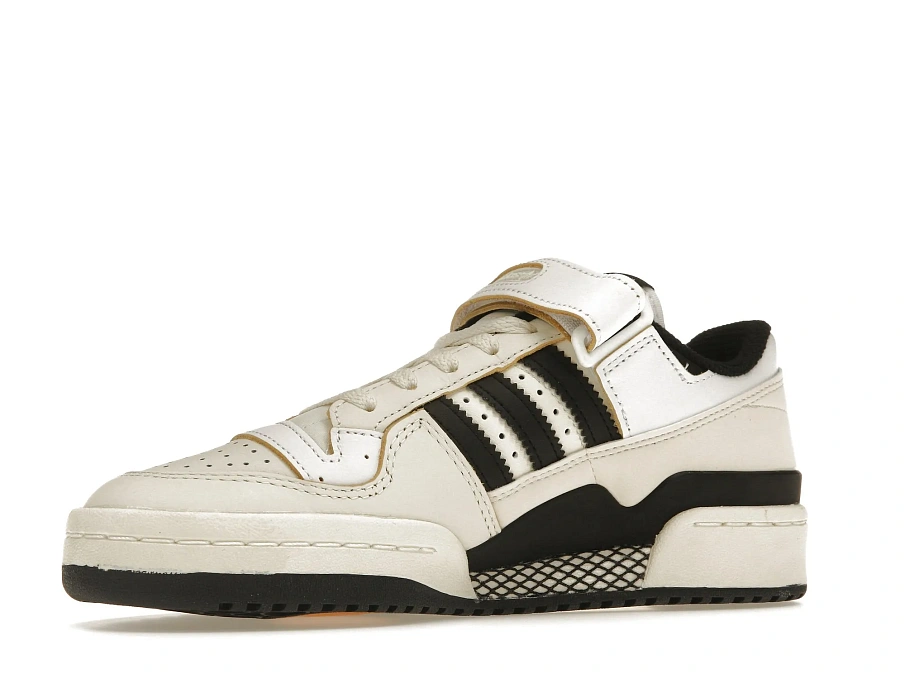 Фото № 4 с приближением к товару «‎adidas Forum 84 Low Off White Core Black Footwear White »