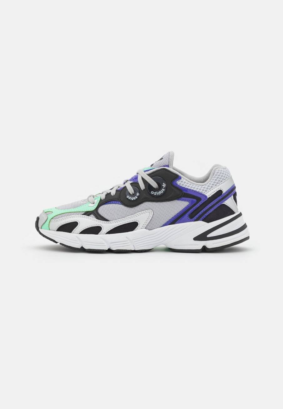Фото № 1 с приближением к товару «‎Adidas Astir »