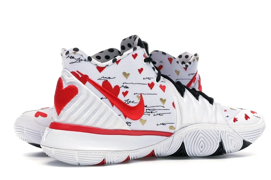 Фото № 3 с приближением к товару «‎Nike Kyrie 5 Sneaker Room Mom White»