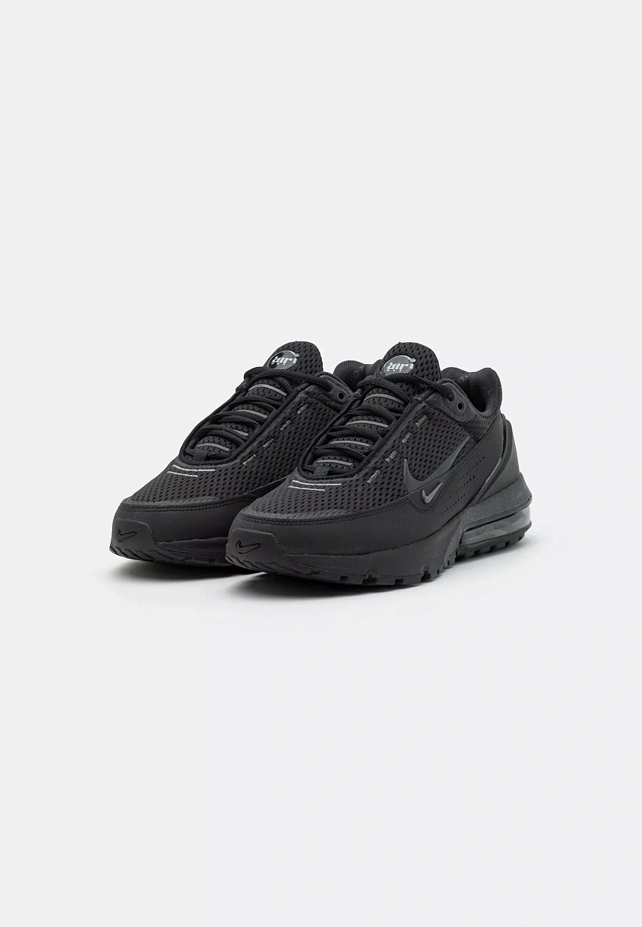 Фото № 3 с приближением к товару «‎AIR MAX PULSE»