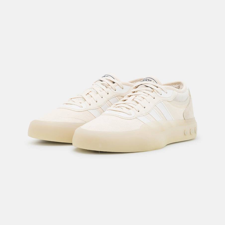 Фото № 2 с приближением к товару «‎Adidas Cassina »
