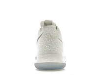 Фото № 4 с приближением к товару «‎Nike Kyrie 3 White Chrome»