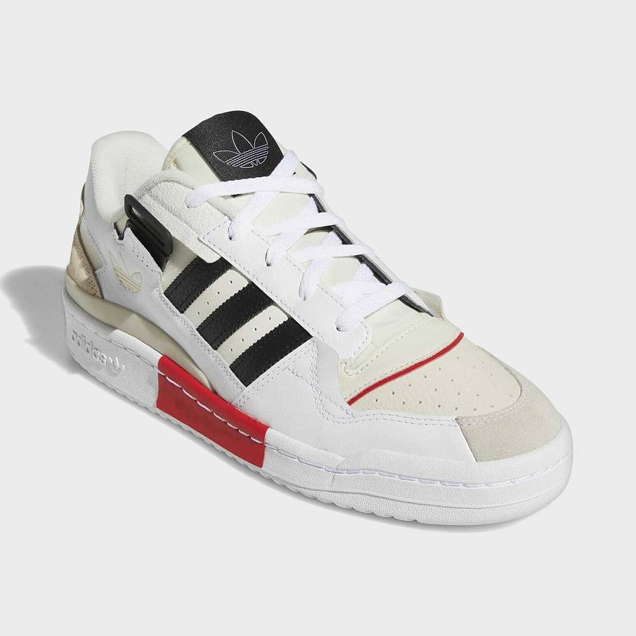 Фото № 2 с приближением к товару «‎Adidas Forum »