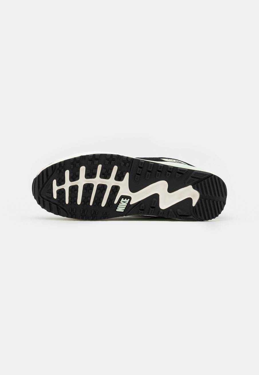 Фото № 5 с приближением к товару «‎Nike Air Max 90 G»