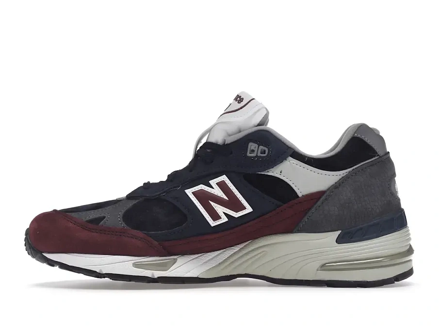 Фото № 3 с приближением к товару «‎New Balance 991»