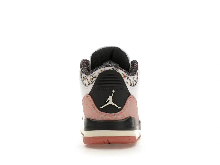 Фото № 4 с приближением к товару «‎Jordan 3 Retro»