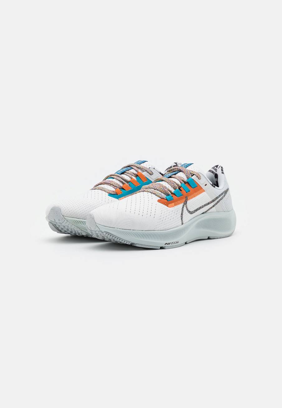 Фото № 2 с приближением к товару «‎Nike Air Zoom Pegasus 38»