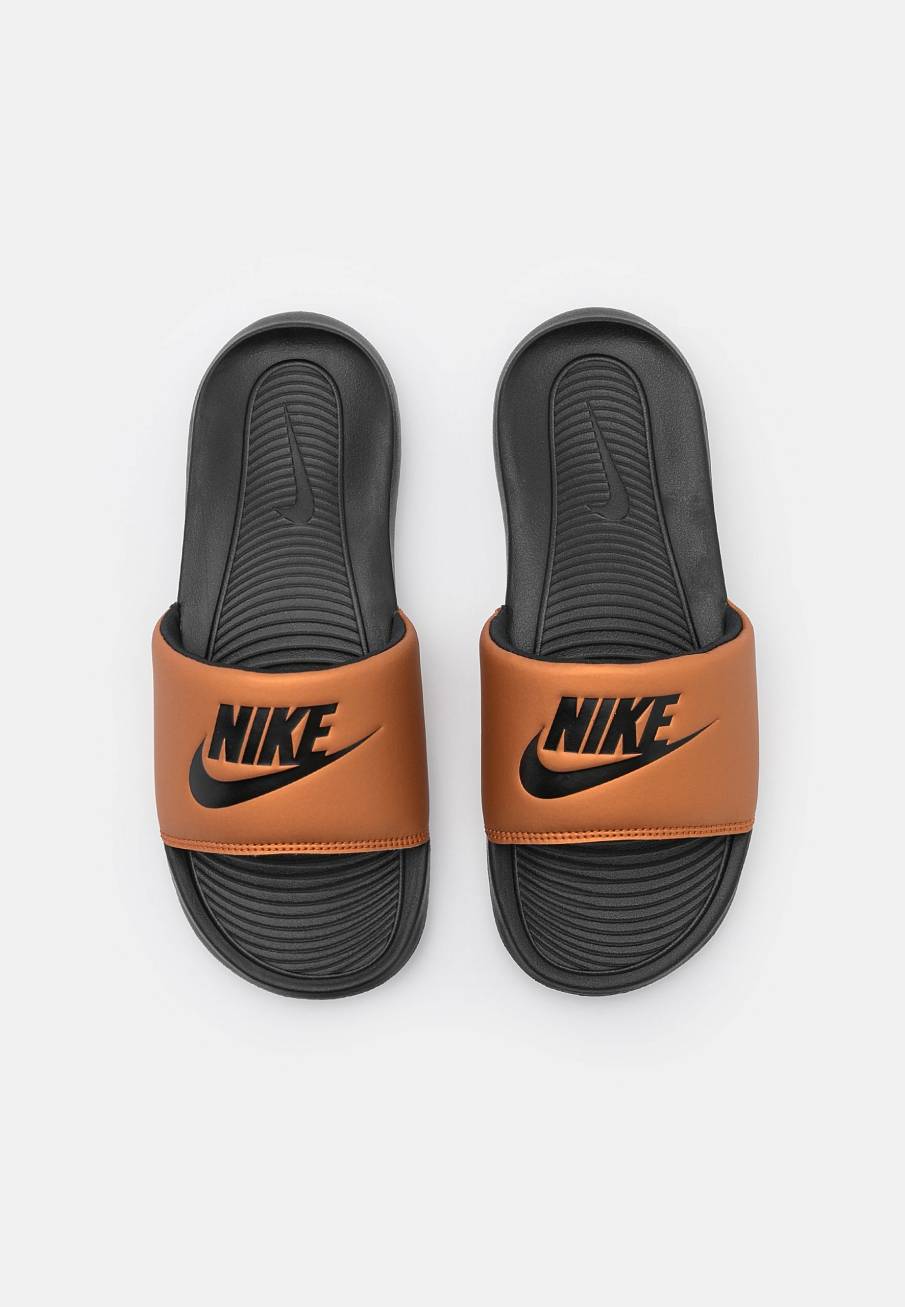 Фото № 5 с приближением к товару «‎Nike Victori One Slide»