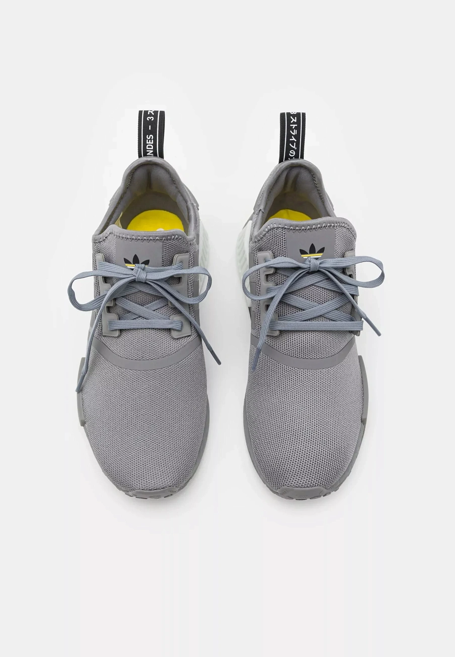 Фото № 3 с приближением к товару «‎NMD R1 UNISEX»