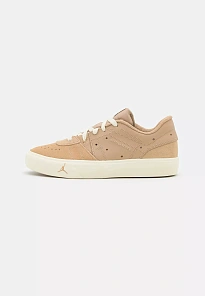 Фото № 2 с приближением к товару «‎WMNS JORDAN SERIES ES»