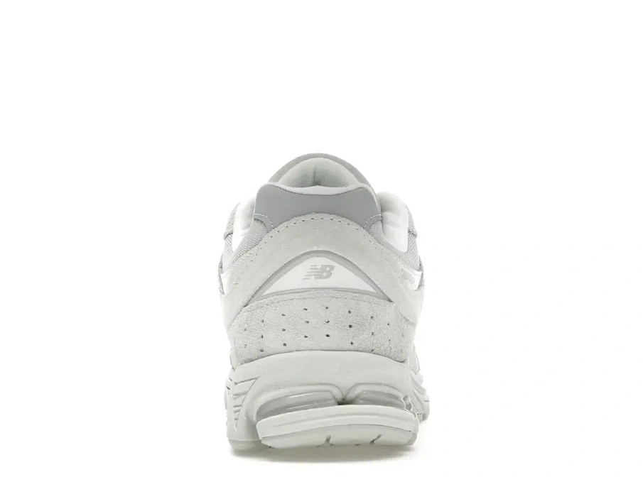 Фото № 4 с приближением к товару «‎New Balance 2002R»