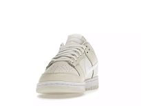 Фото № 4 с приближением к товару «‎Nike Dunk Low Coconut Milk»