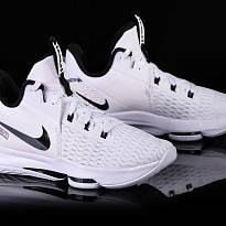 Фото № 3 с приближением к товару «‎Nike Lebron Witness V»