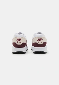 Фото № 3 с приближением к товару «‎AIR MAX»