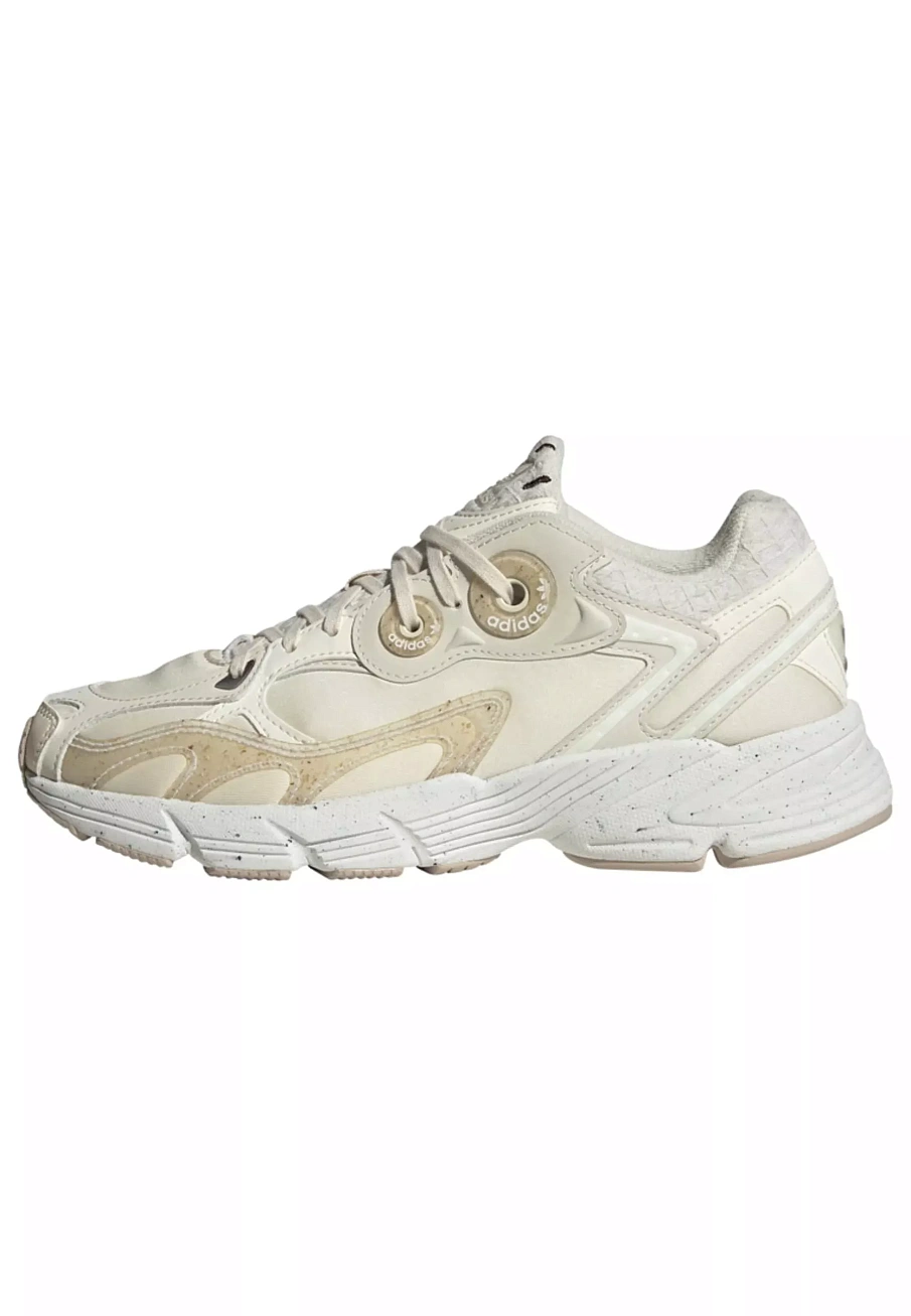 Фото № 1 с приближением к товару «‎Кроссовки Adidas SPAD111A28K-A11-N»