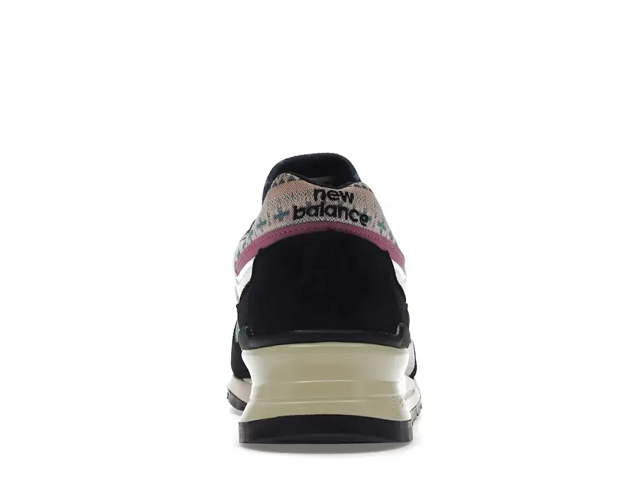Фото № 4 с приближением к товару «‎New Balance 997»