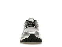 Фото № 2 с приближением к товару «‎New Balance 860v2»