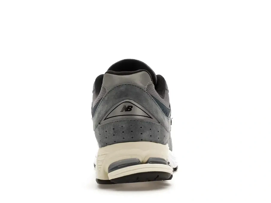 Фото № 4 с приближением к товару «‎New Balance 2002R»