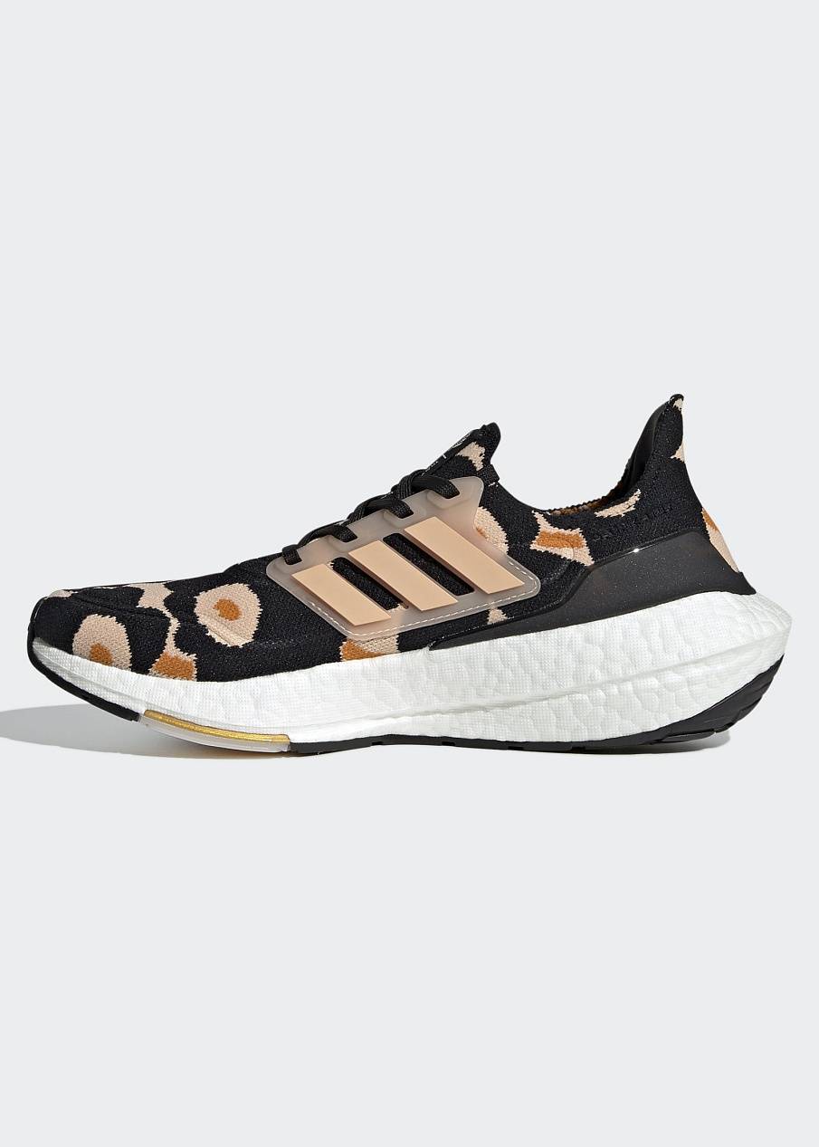 Фото № 1 с приближением к товару «‎Adidas Ultraboost»